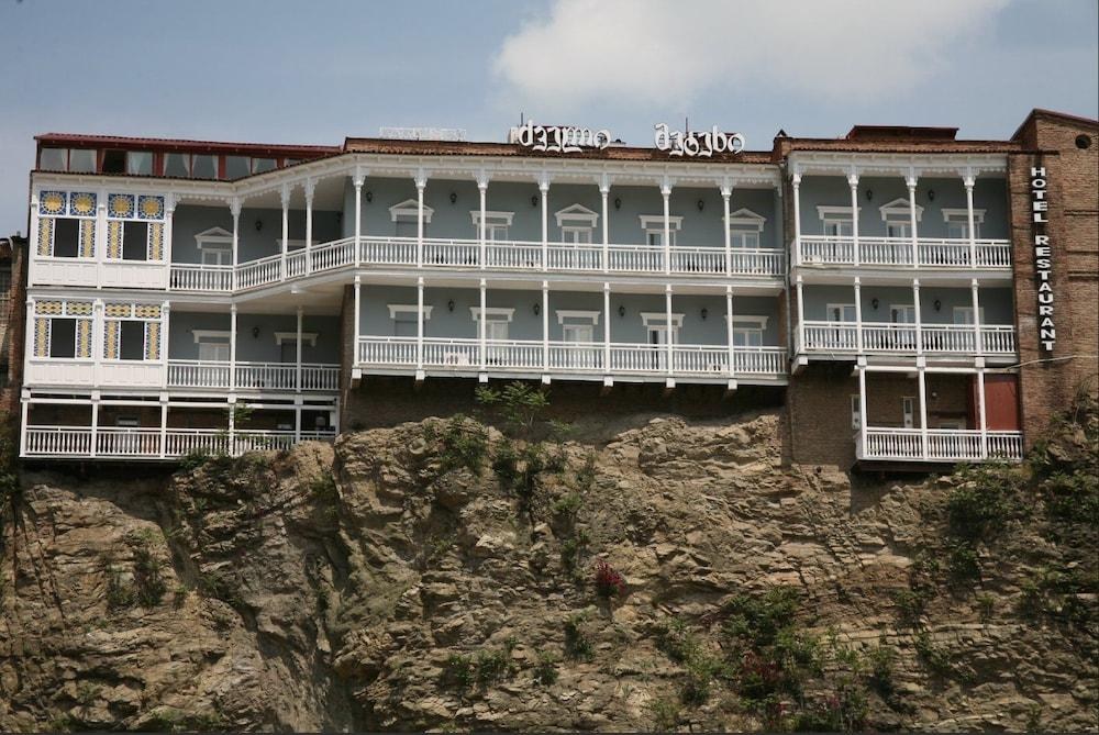 OLD METEKHI
