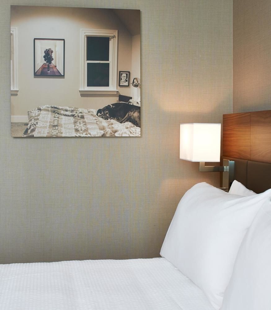 AC HOTEL SEATTLE BELLEVUE/DOWNTOWN