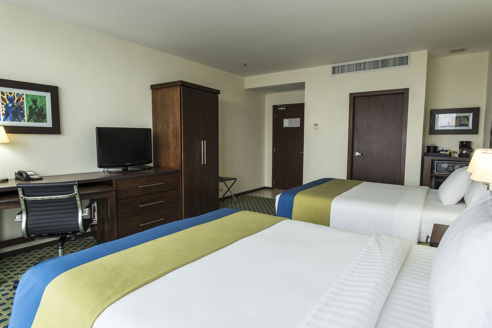 COURTYARD GUAYAQUIL photo 2