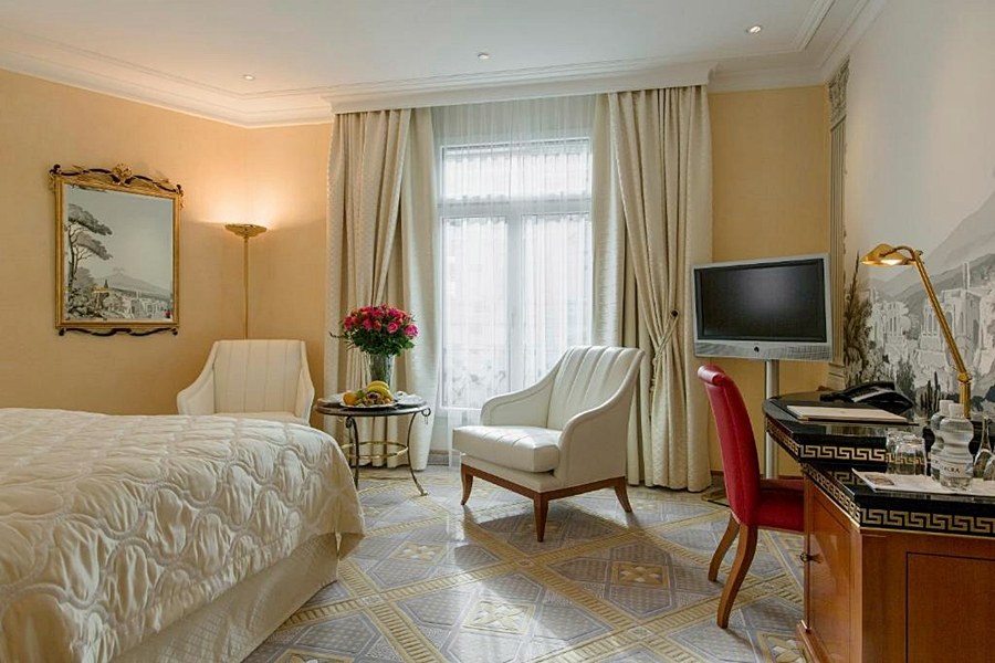 SAVOY HOTEL BAUR EN VILLE photo 2
