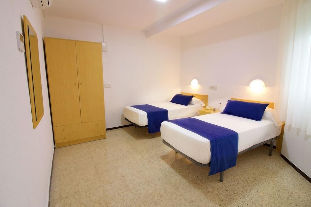 Hostal El Mercat photo 3
