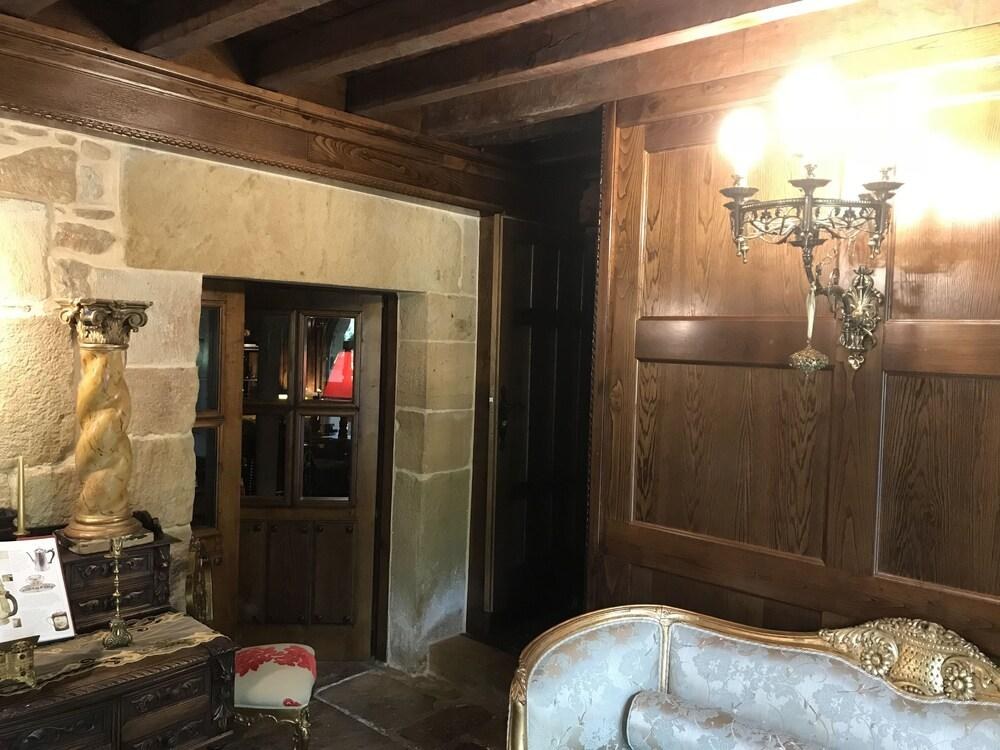 Hotel Palacio de Trasvilla photo 2