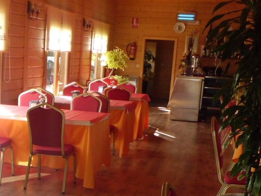 Motel San Isidro photo 2