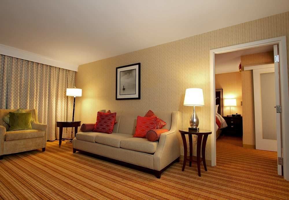 MARRIOTT MEMPHIS EAST photo 1