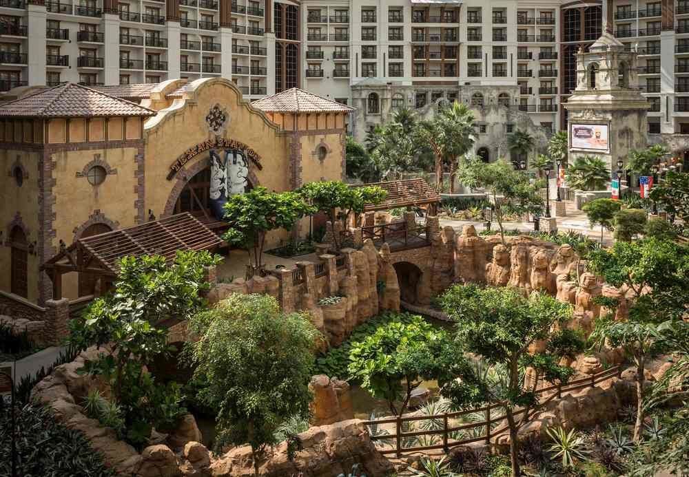 GAYLORD TEXAN RESORT  CONVENTION CENTER
