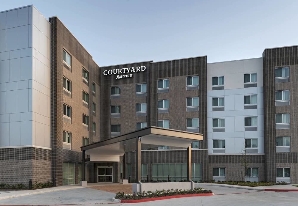 COURTYARD HOUSTON SUGAR LAND/LAKE POINTE photo 2