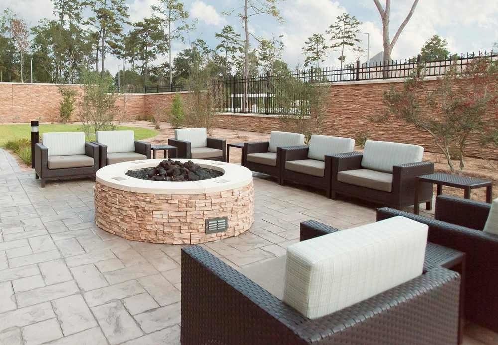 COURTYARD HOUSTON SPRINGWOODS VILLAGE photo 2