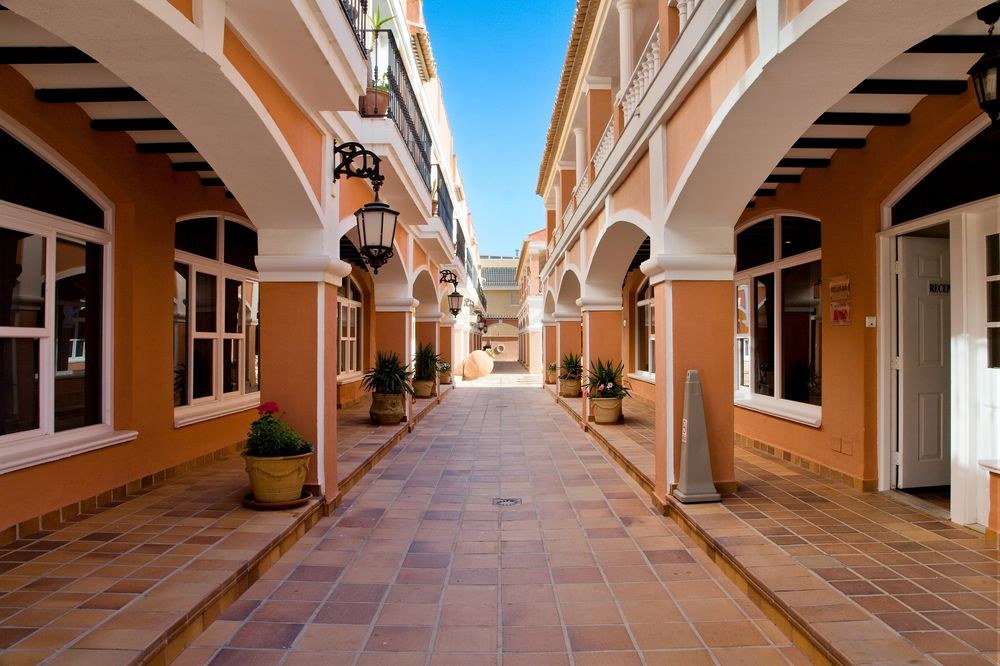 Lloyds Beach Club Aparthotel photo 1