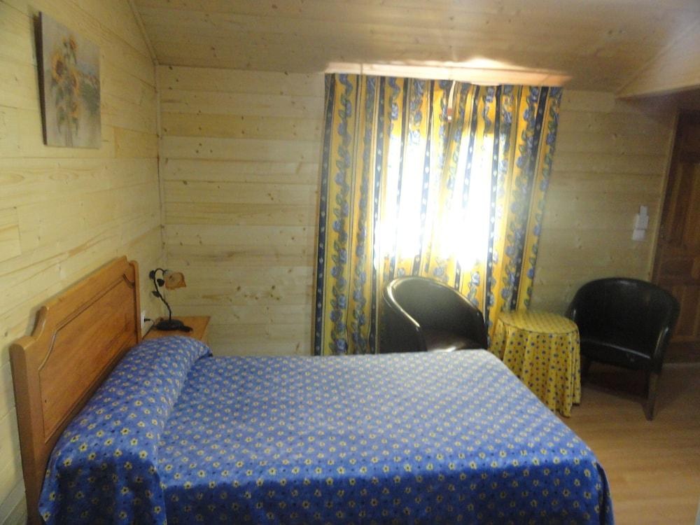 Hostal Gran Avenida photo 3