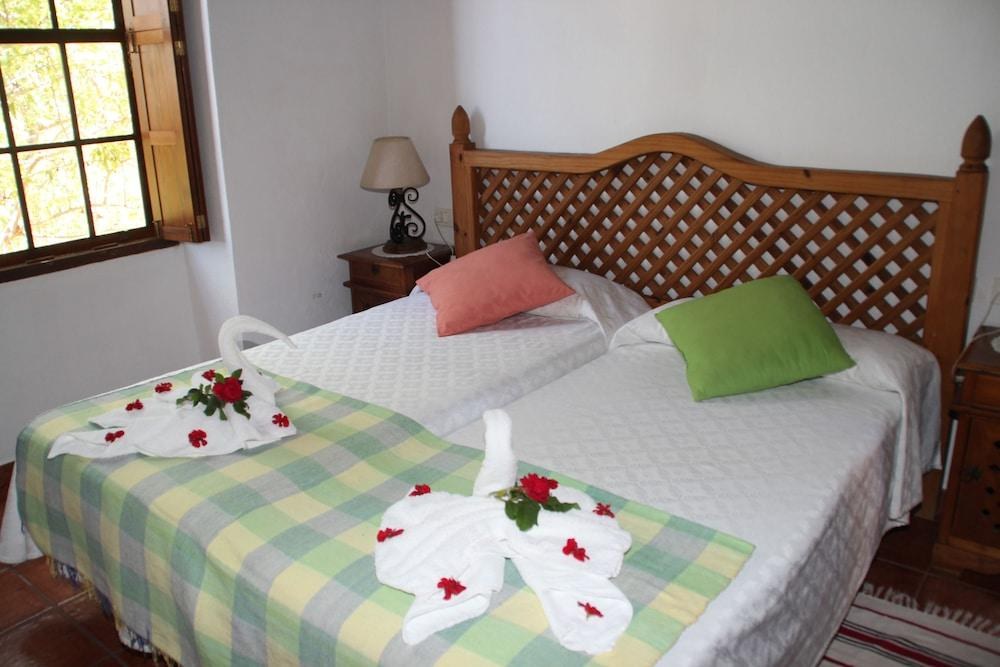Casas Rurales Los Marantes photo 3