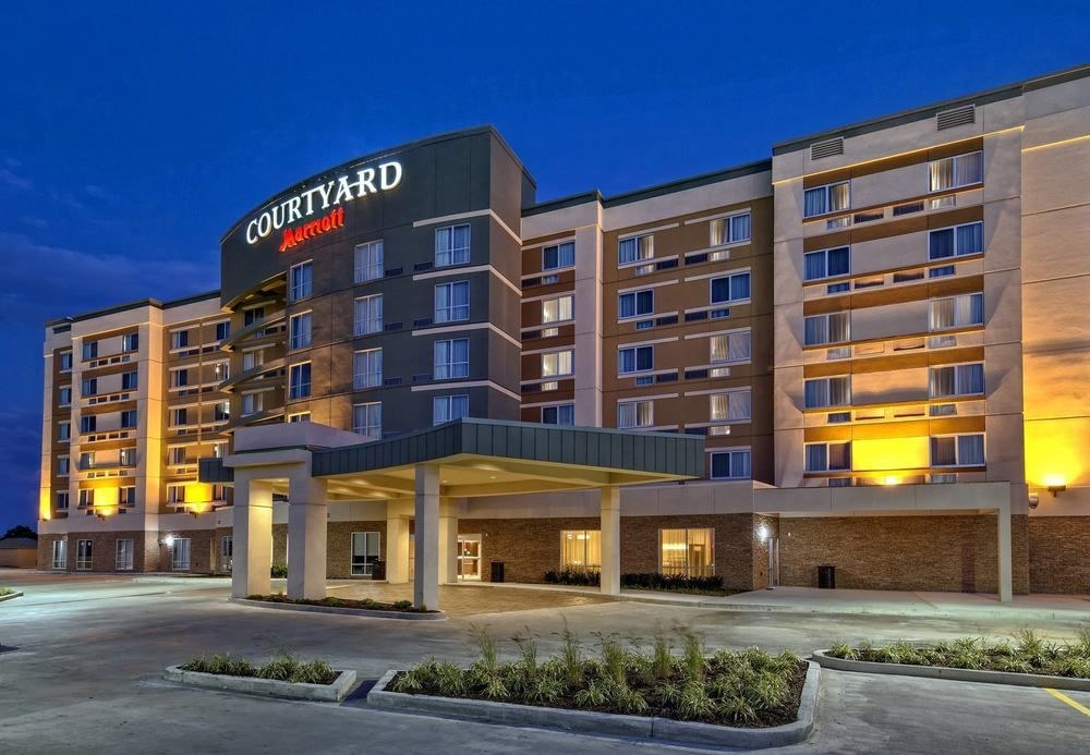 COURTYARD WESTBURY LONG ISLAND
