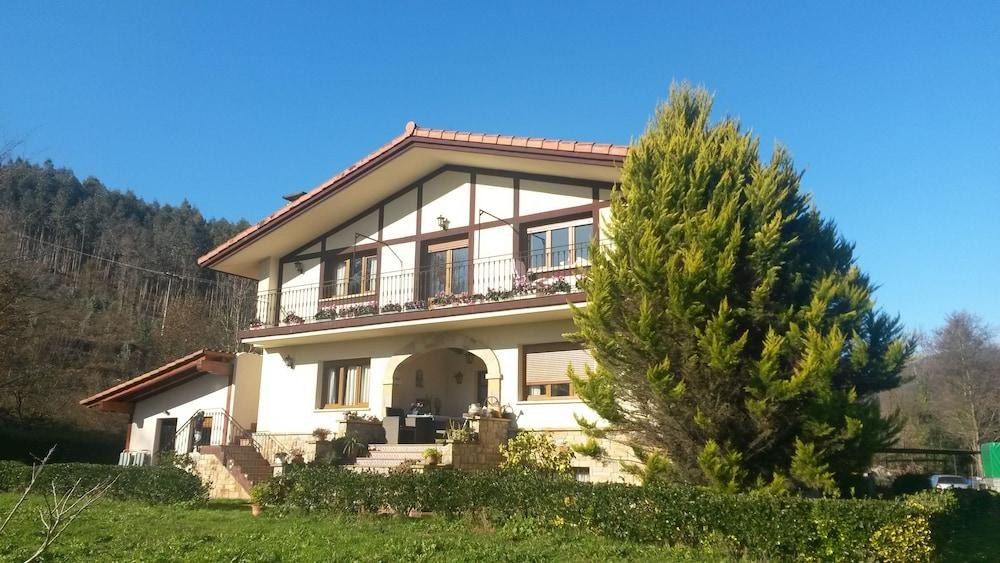 Agroturismo Ibarrondo Etxea photo 3