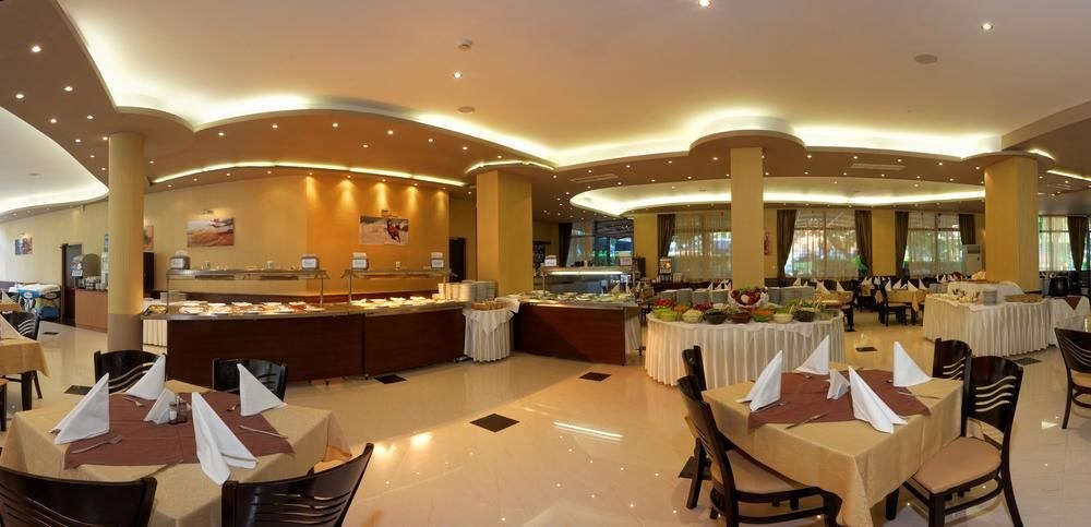 ROYAL HOTEL