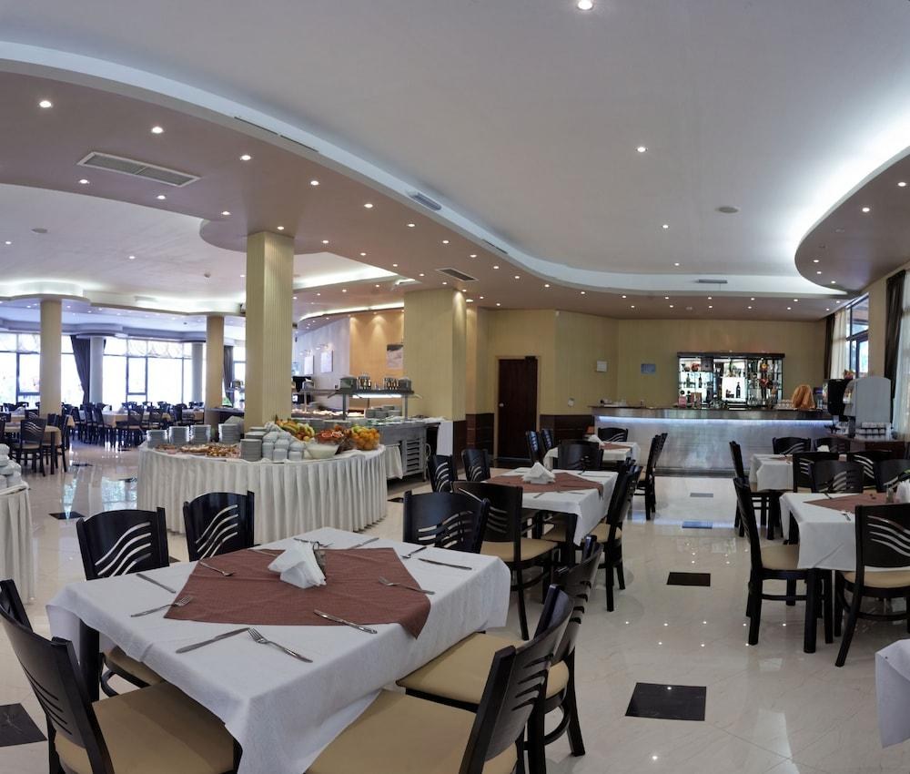 ROYAL HOTEL photo 4