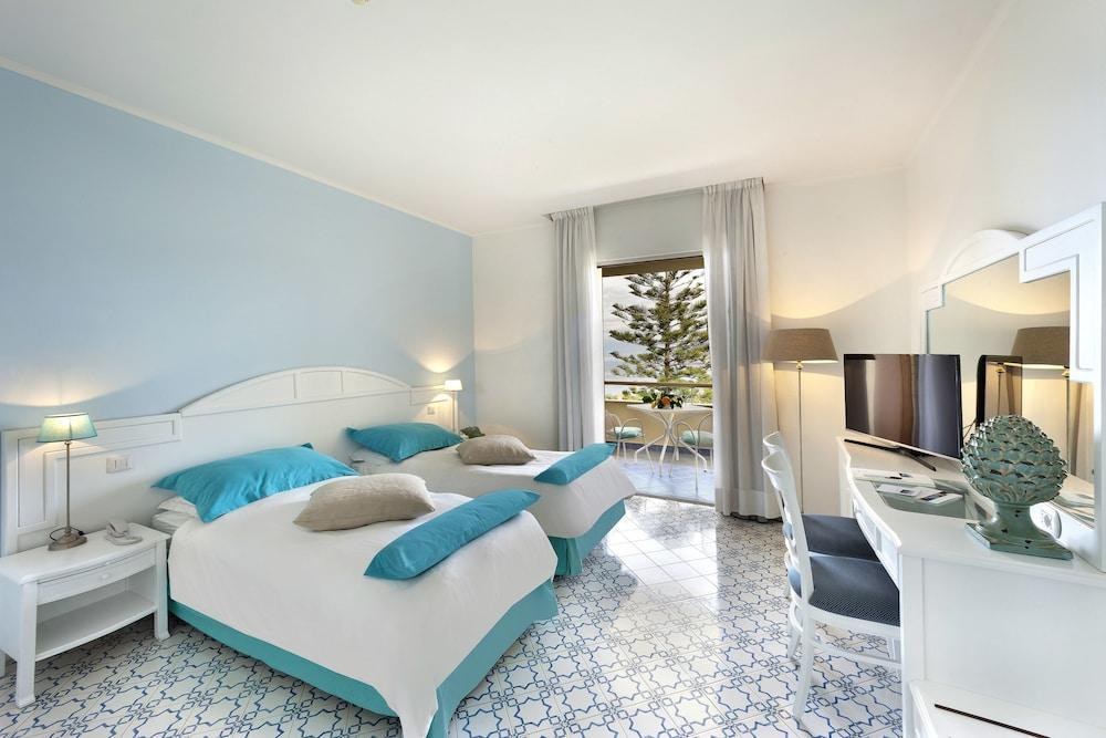 Grand Hotel Vesuvio Sorrento photo 3