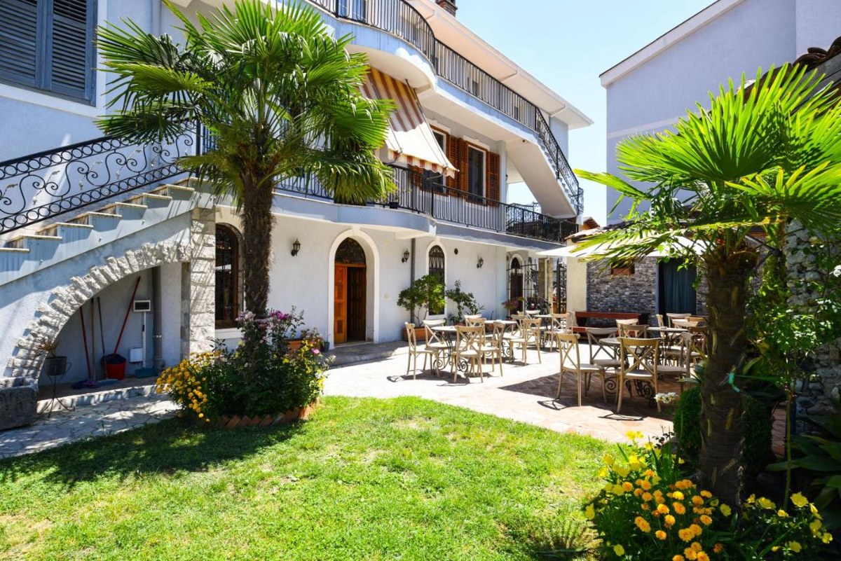 ROSE GARDEN HOTEL photo 1