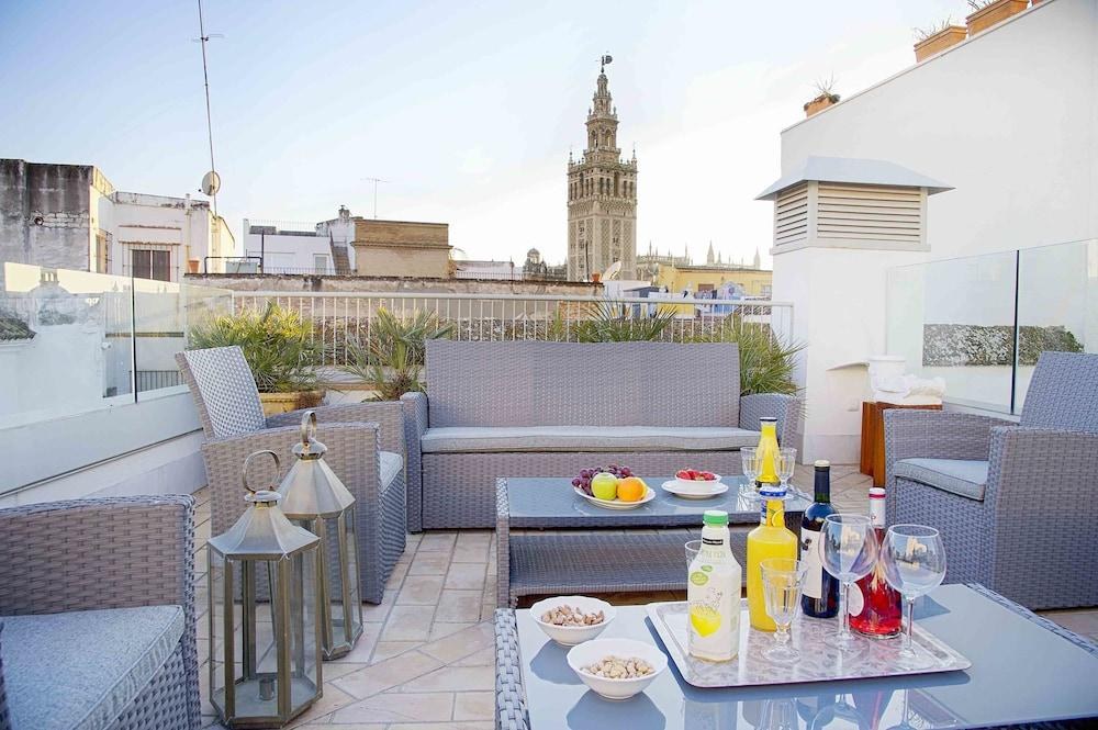 Overland Suites Catedral photo 3