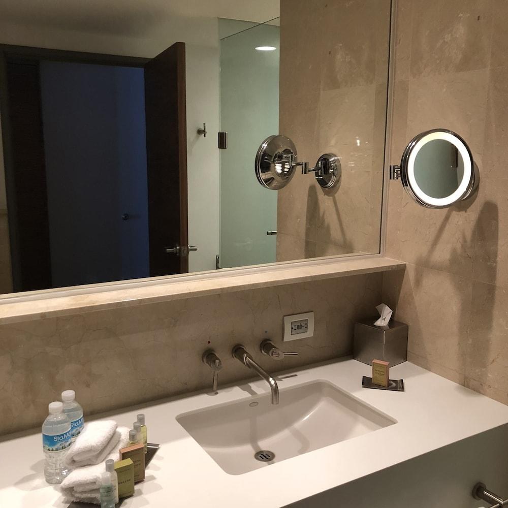 DoubleTree by Hilton Hotel Mexico City Santa Fe photo 4