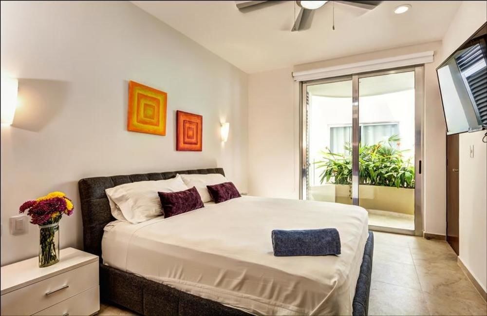 Skyline 24th by Playa Paradise