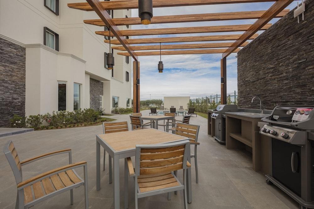 Staybridge Suites Irapuato by IHG photo 2