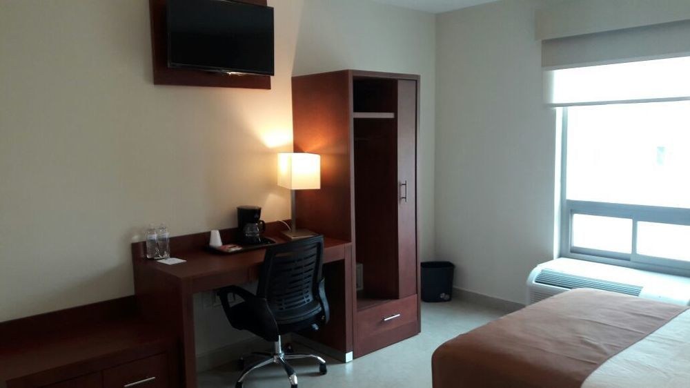Ave Inn Hotel photo 1