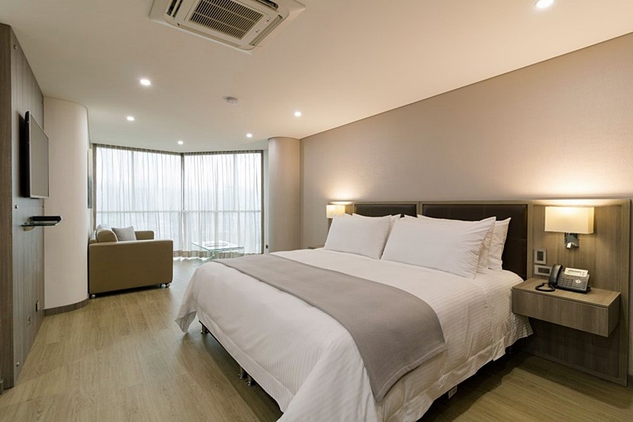 BINN HOTEL