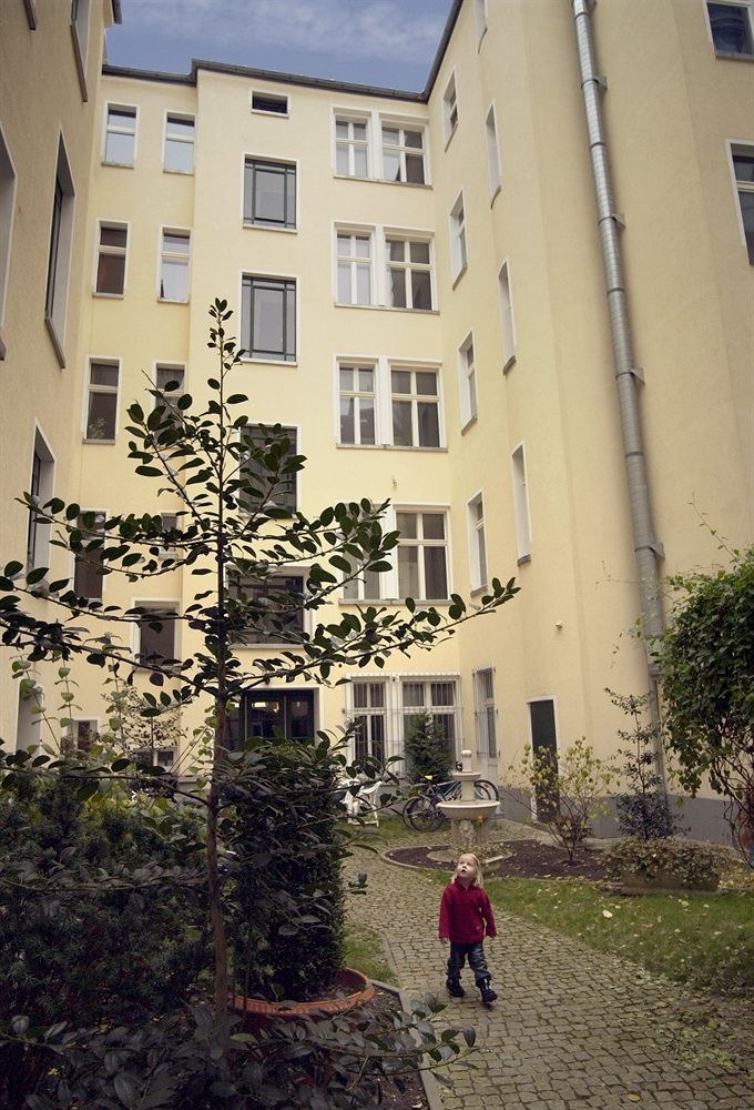 Old Town Apartments Schönhauser Allee Berlin photo 1