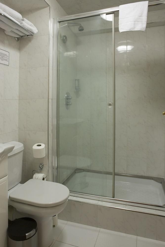 Aspen Apartments photo 4