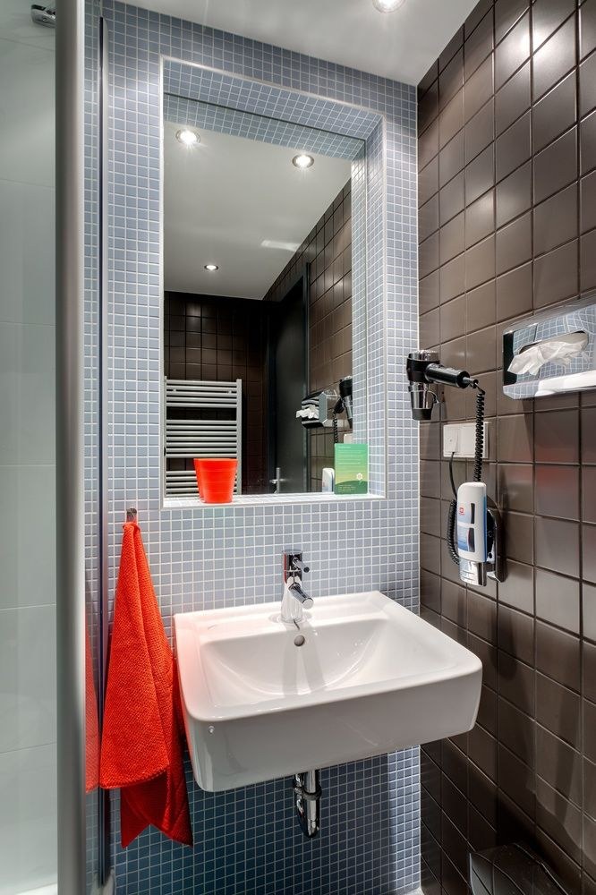 MEININGER HOTEL BERLIN AIRPORT photo 1