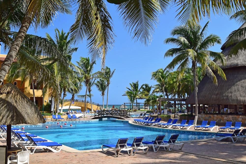 Reef Yucatan Hotel and Convention Center All Inclusive photo 4
