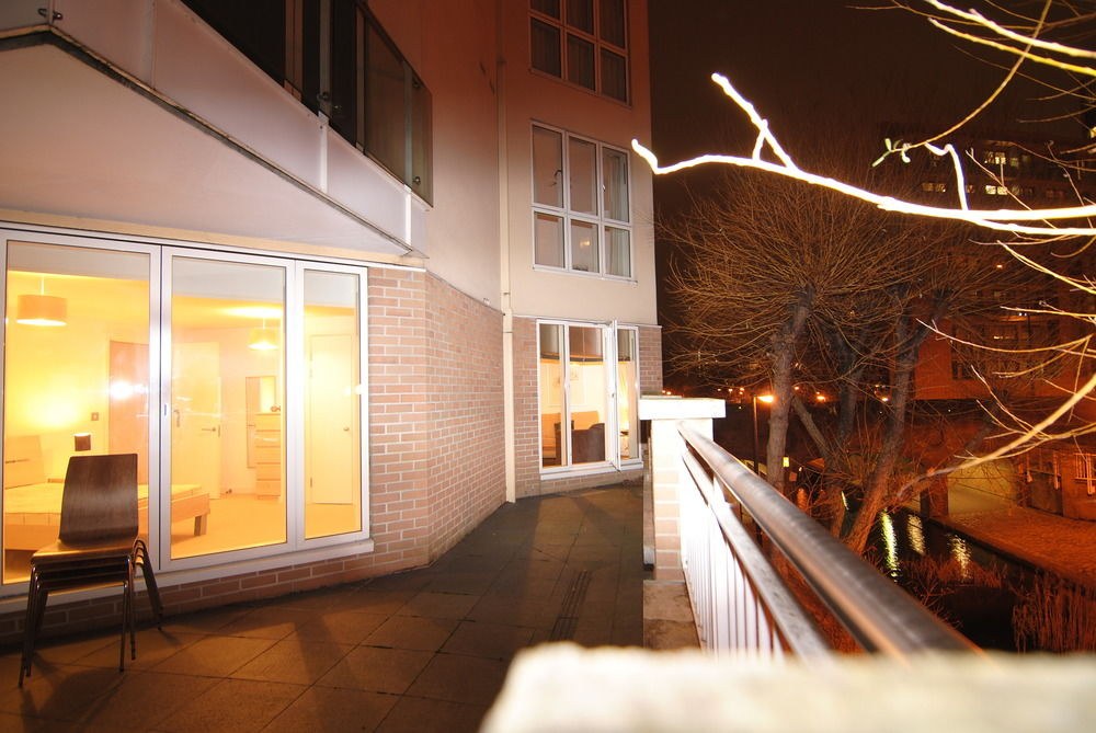 Apartment Wharf ¿ Water Gardens photo 1