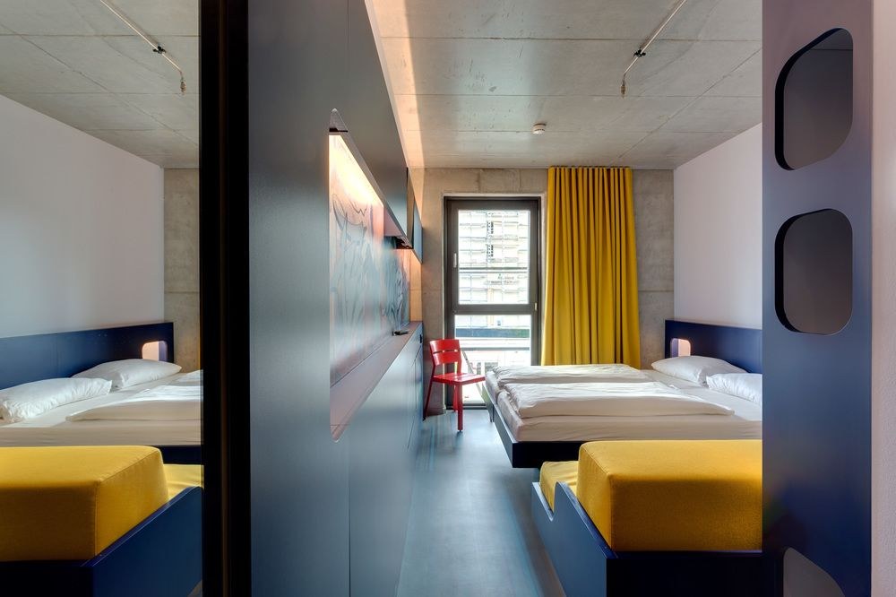 MEININGER HOTEL BERLIN EAST SIDE GALLERY photo 1