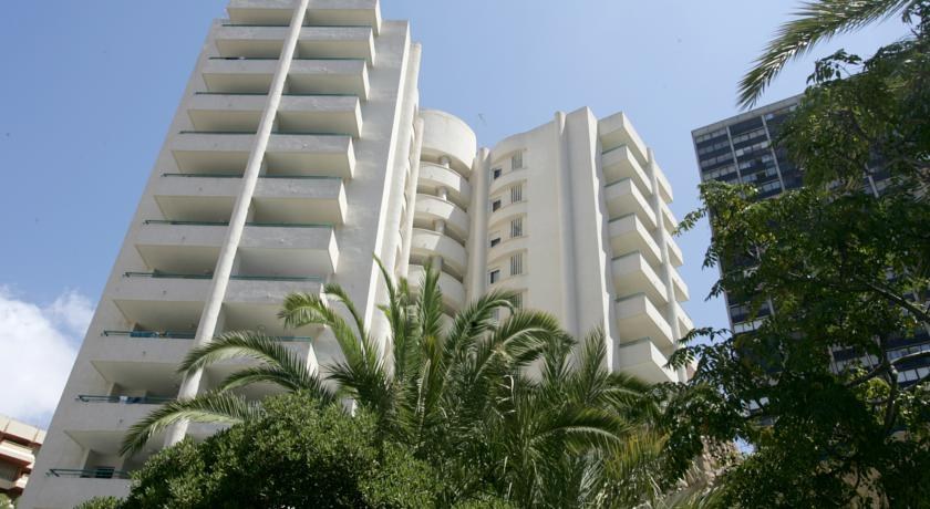 LAS TORRES APTS photo 1