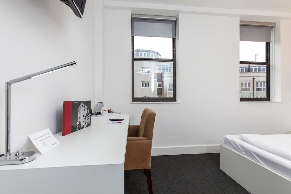 Mk Hotel London