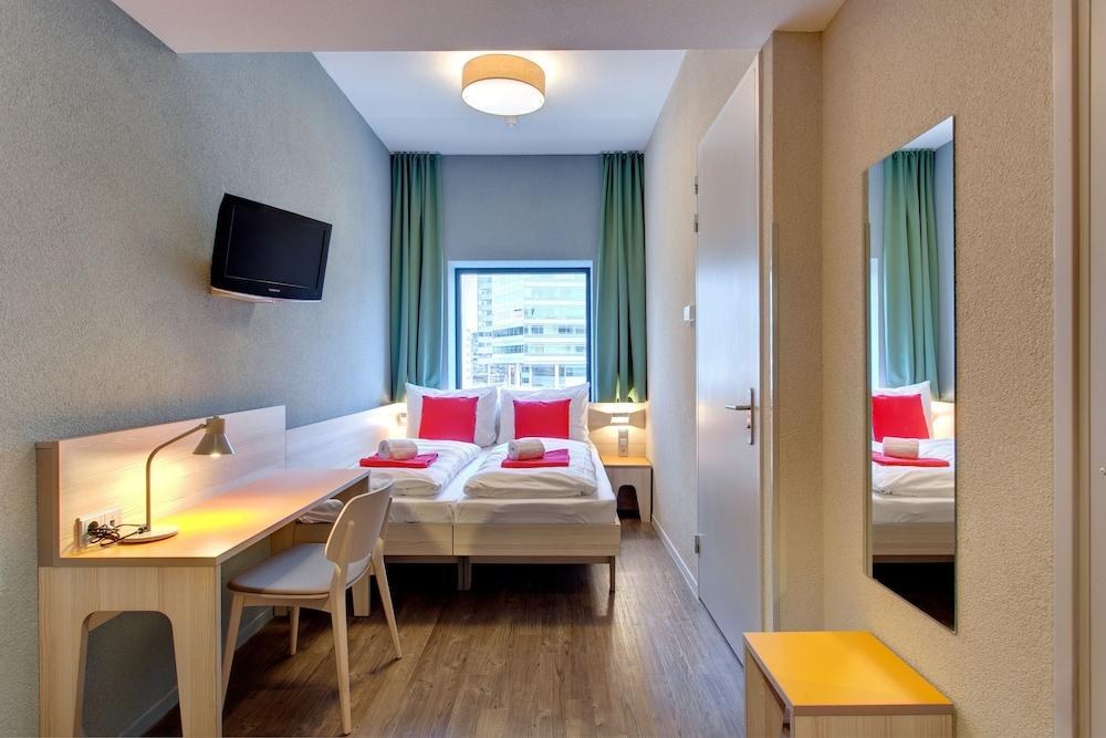 MEININGER HOTEL AMSTERDAM CITY WEST photo 4