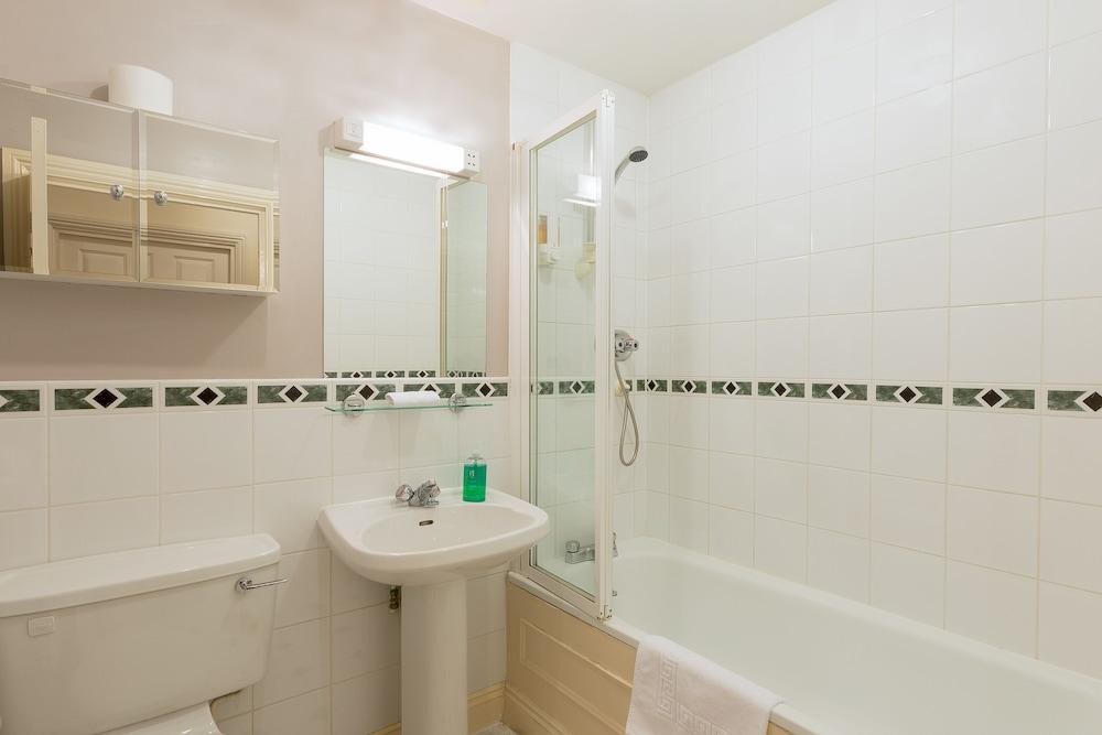 PARK LANE CITY APARTMENTS photo 3