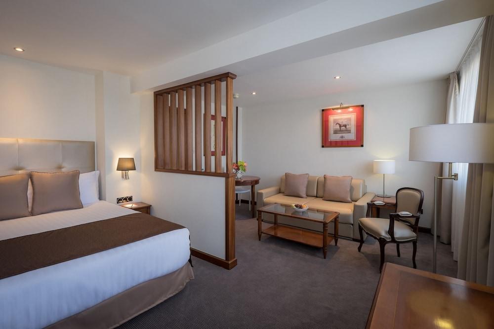 Melia White House Apartments photo 3