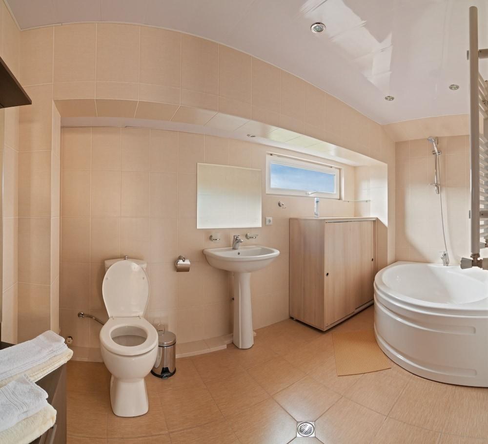 EPIC HOTEL photo 4