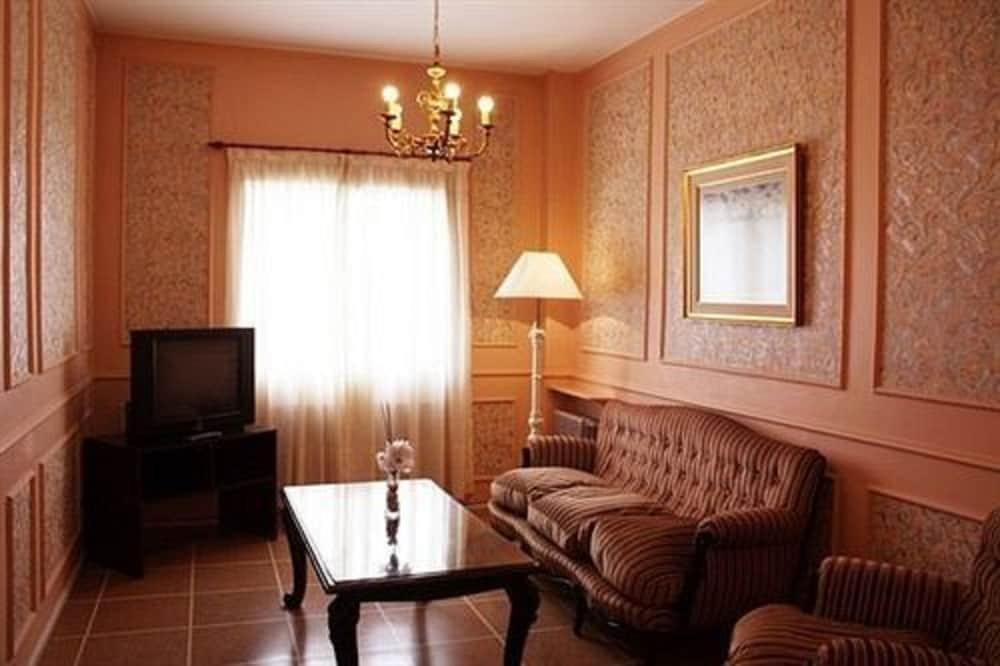HOTEL LYON photo 3