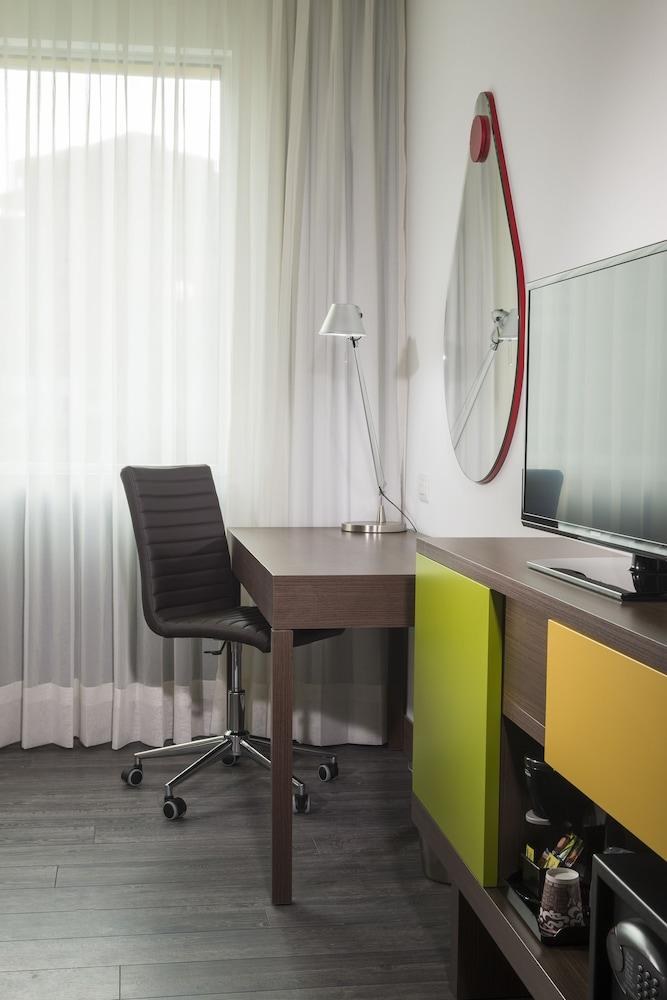 HAMPTON BY HILTON MEDELLIN photo 4