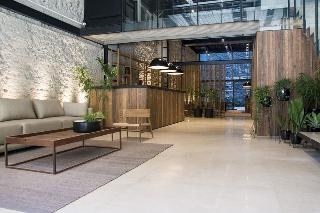 AQ Tailored Suites photo 3
