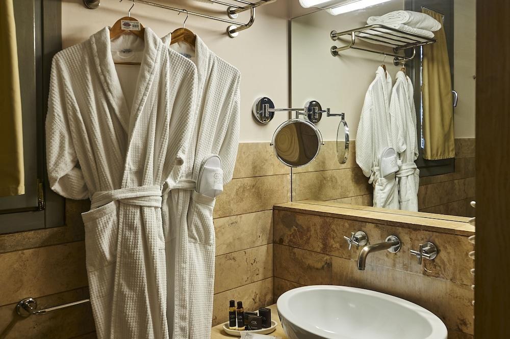 Basiliani Resort & Spa photo 2