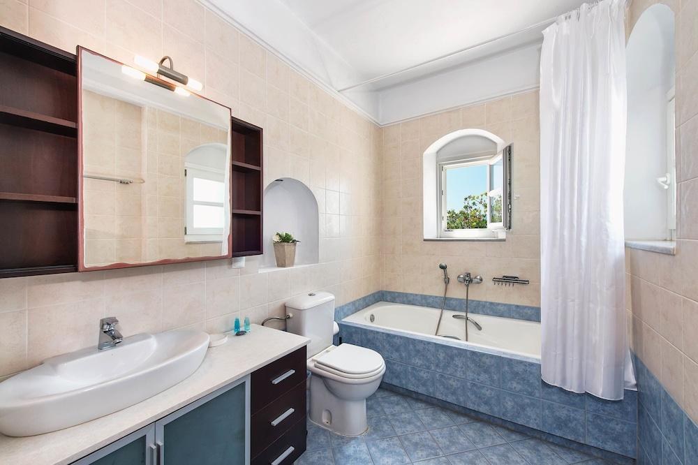 SIENNA RESORT photo 2