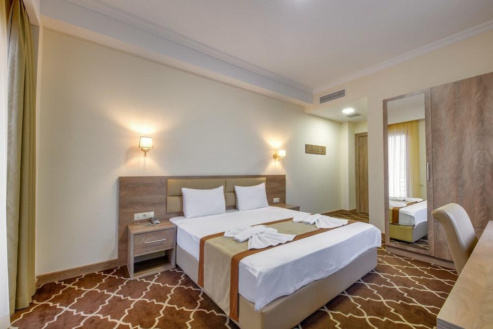 LINK HOTEL