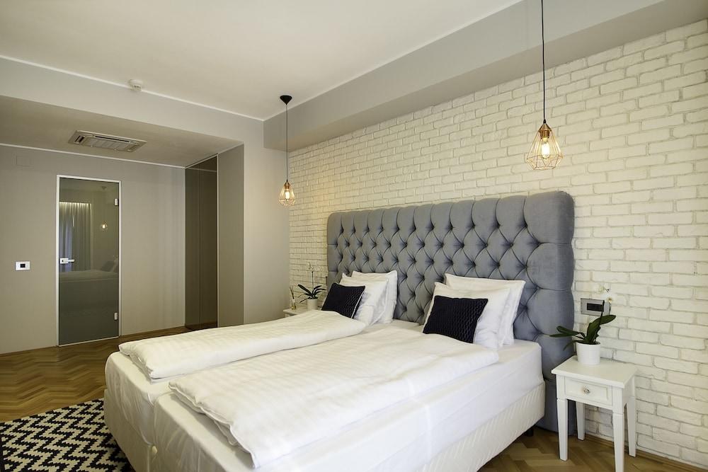 Venis Boutique Residence photo 1
