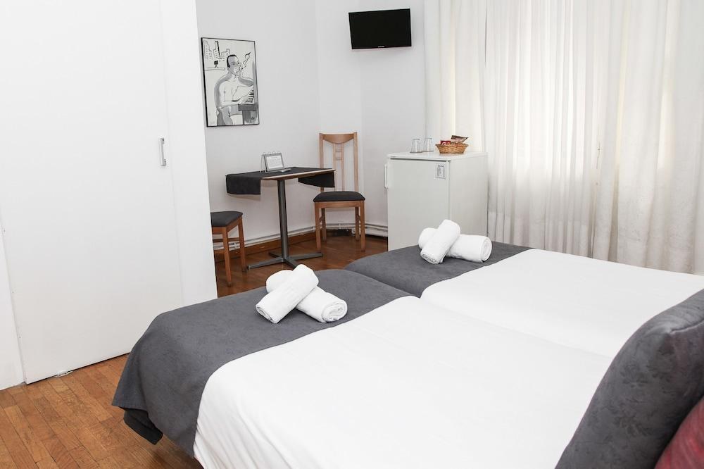 Petit Hotel photo 3