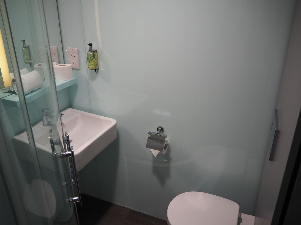 easyHotel Barcelona Fira photo 1