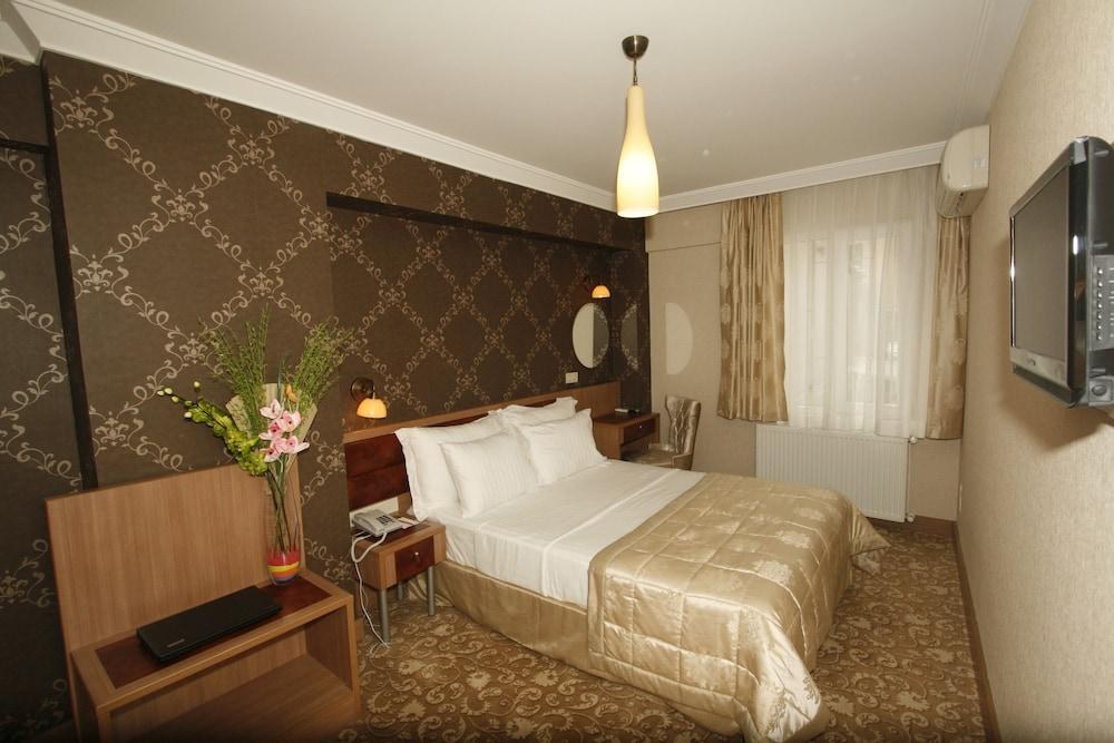 Q HOTEL OLD CITY photo 2