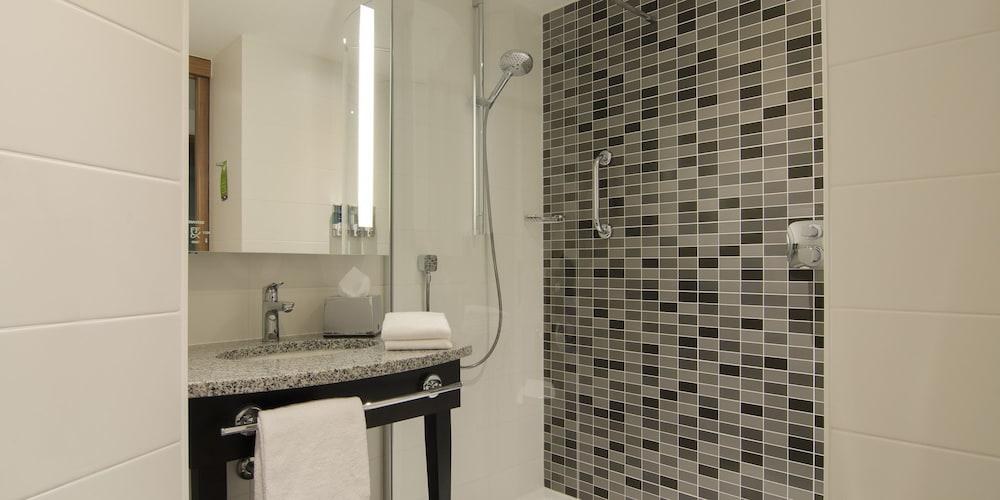Hampton by Hilton Munich City West photo 4