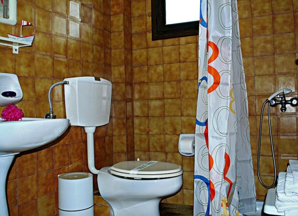 ILIOSTASI BEACH APARTMENTS photo 4